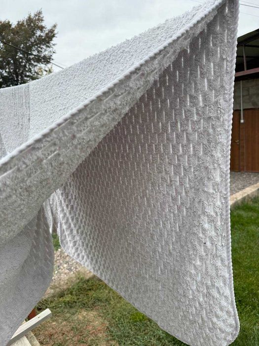 пледы новые, чистые