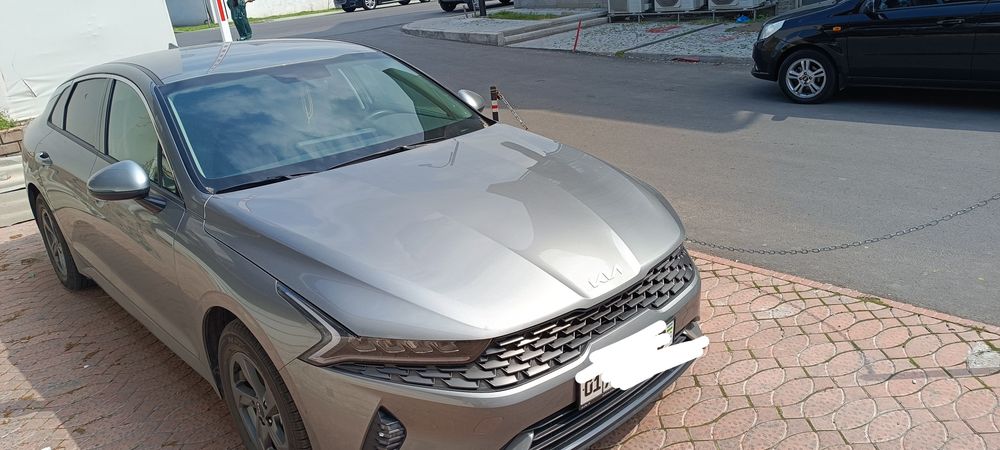 Продается киа к5. 2023 года. Март. Пробег 42000. На гарантии.