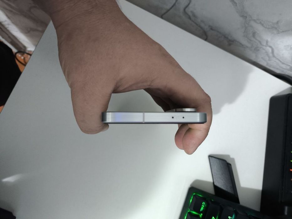 Продам Samsung A56, 8-128