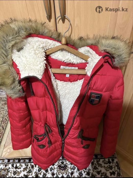 Зимний пуховик детский