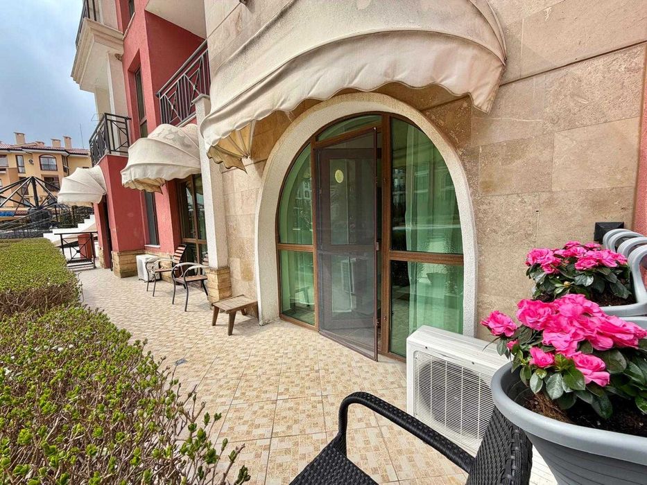 Продава се Тристаен апартамент в Свети Влас - 119 кв.м за 540 €/кв.м - Снимка #1