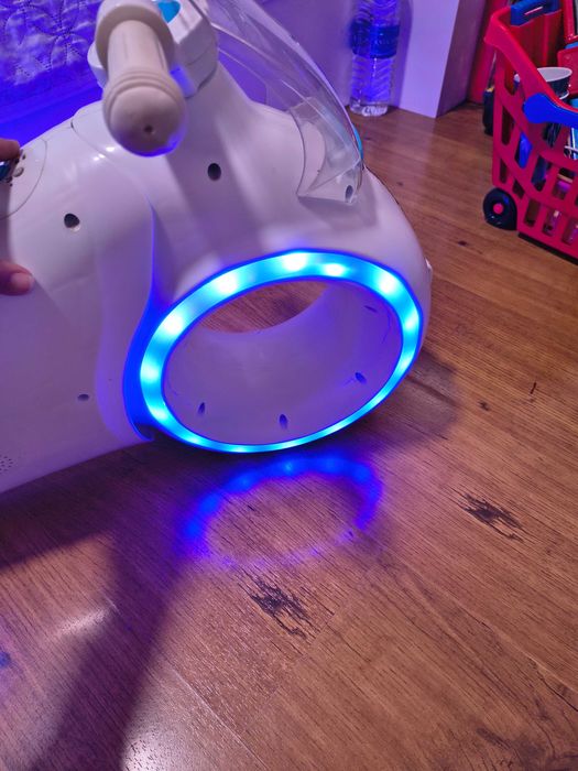 Космически музикален скутер