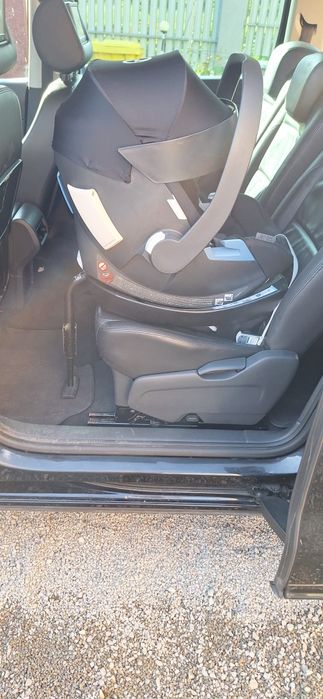 Scoica Cybex Aton 5  cu baza Isofix