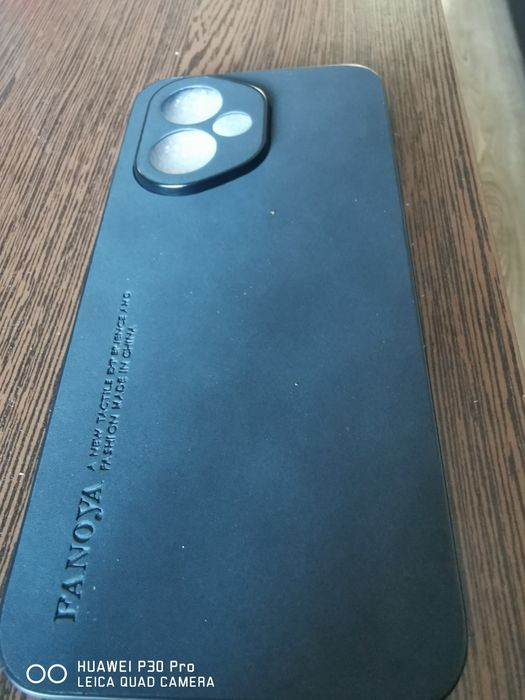 Husa Honor 400, neagra