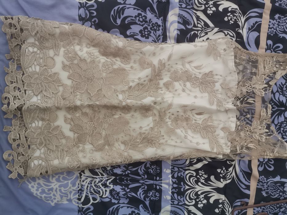 Еднакви рокли за майка и дъщеря