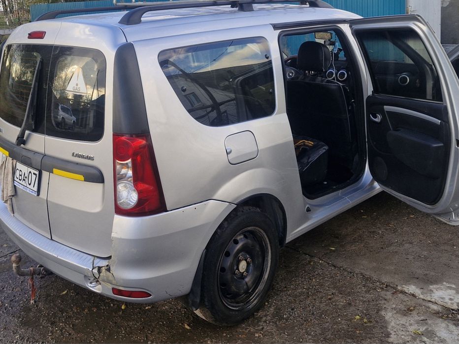 Продам машину Лада Ларгус