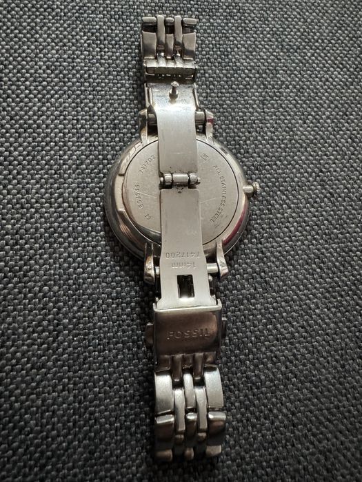 Ceasuri Fossil damă