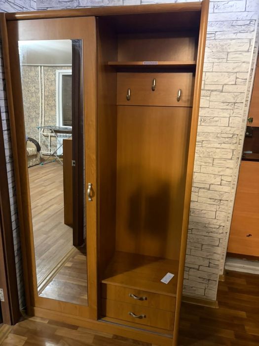 Продам шкафы и горку