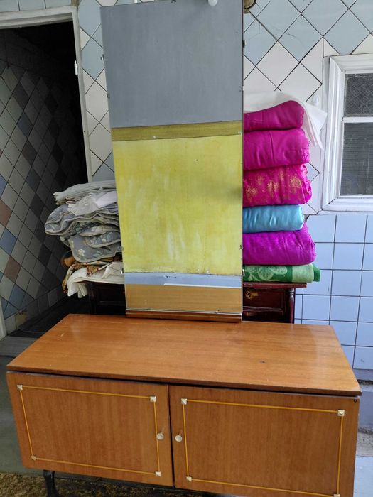 Продам старую мебель