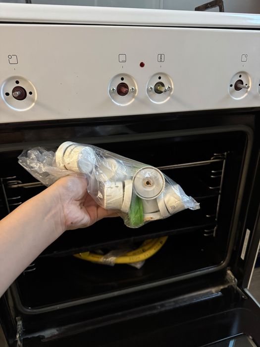 Продам газ плиту