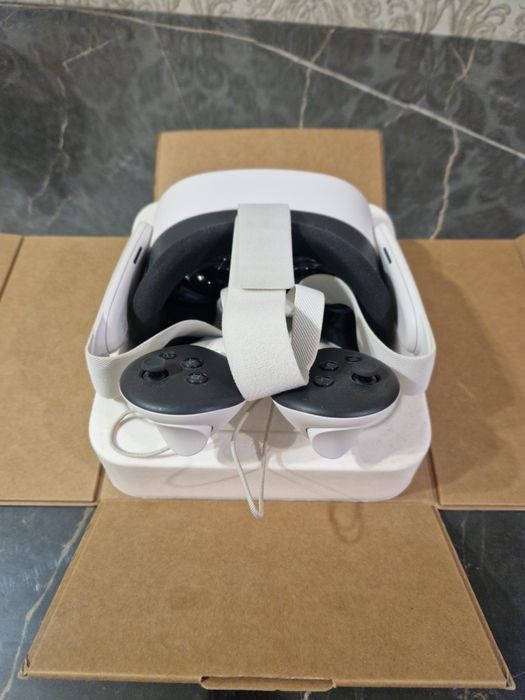 Meta quest 3s в идеальном состоянии
