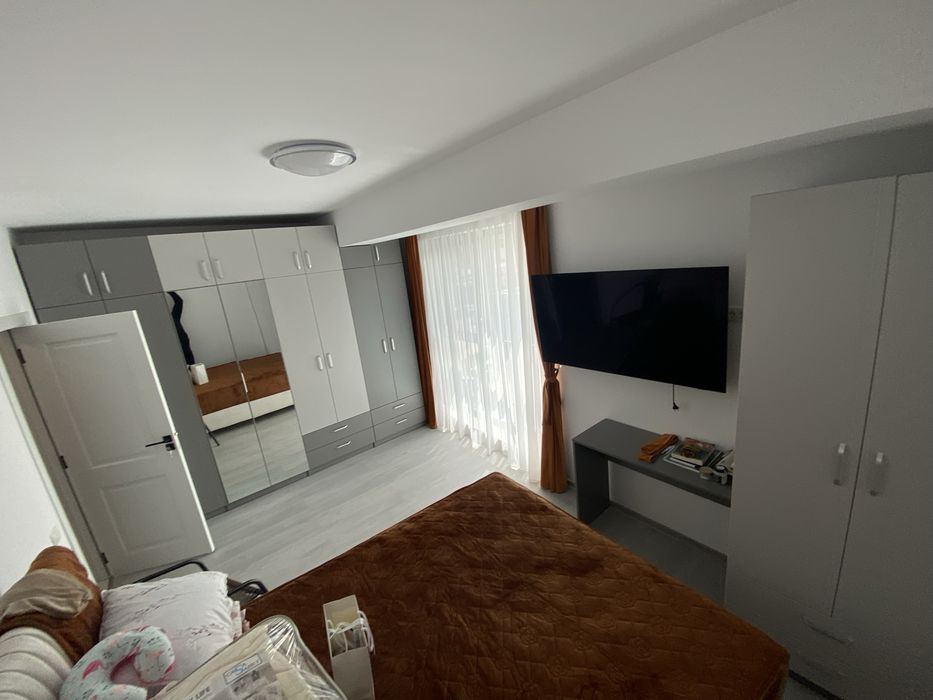 De Vanzare Apartament  2Cam cu Garaj Bloc 2025 pret 150.000€