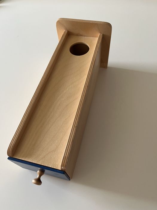 Cutia permanentei cu sertar Montessori