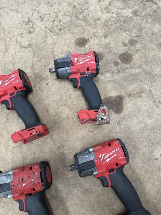 Masina de insurubat cu impact Milwaukee FMTIW2F12