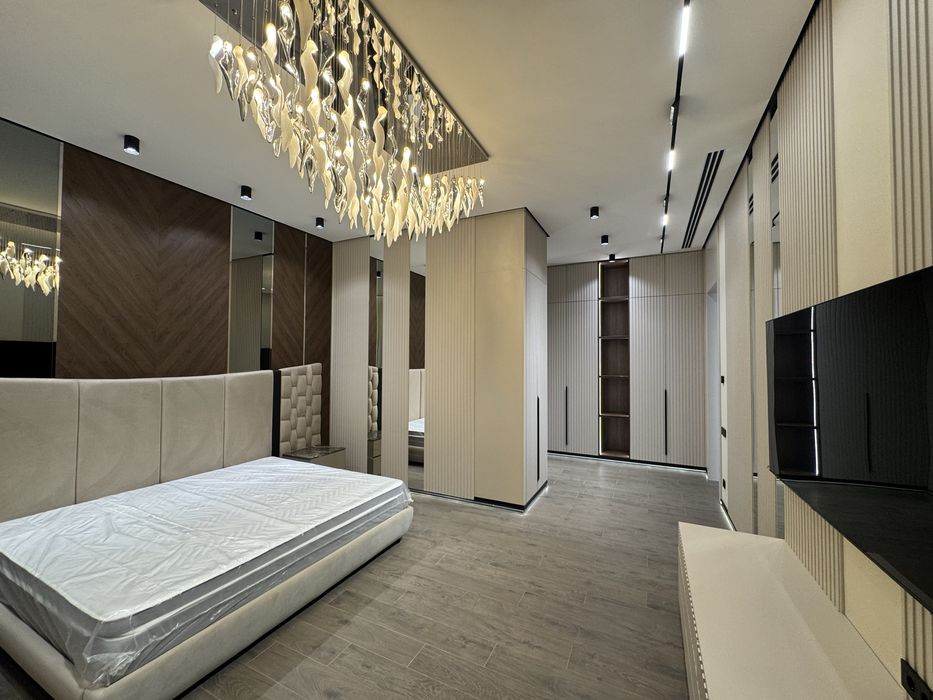 Продаётся шикарный Hl-Tech дом.