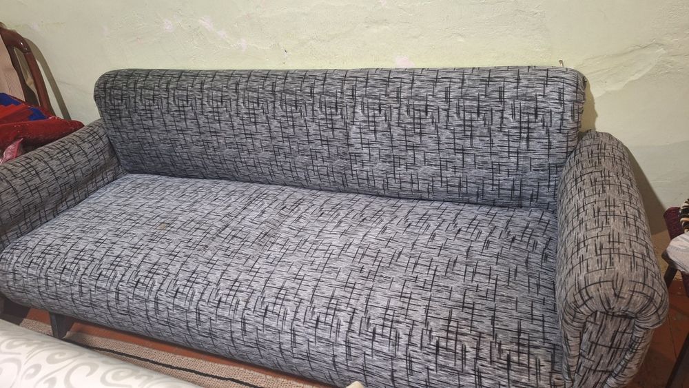 Продаётся  диван