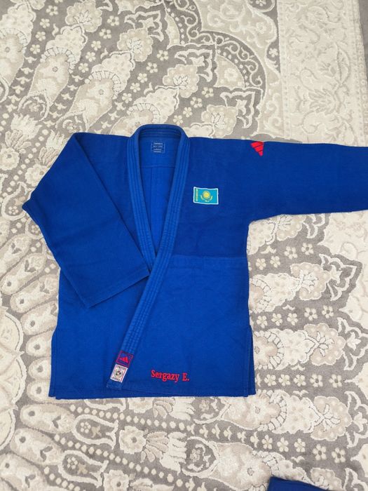Кимоно для дзюдо Adidas Champion III IJF 165 см синее