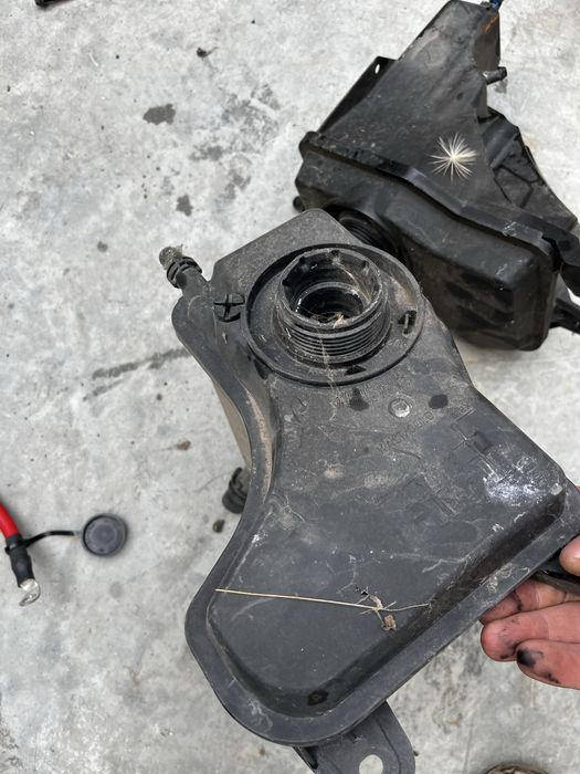 Казанче антифриз дизел бмв е90 е91 е92 е93