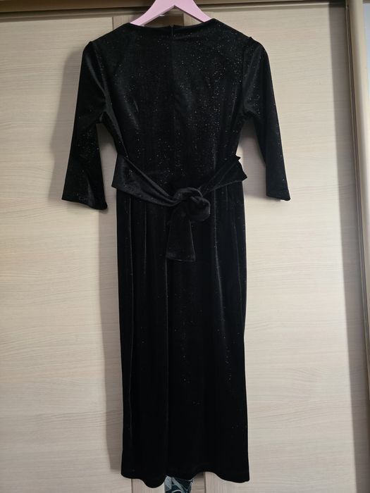 Rochie catifea neagra cu sclipici