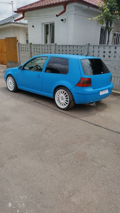 Vând sau schimb golf 4 VR5 170 HP