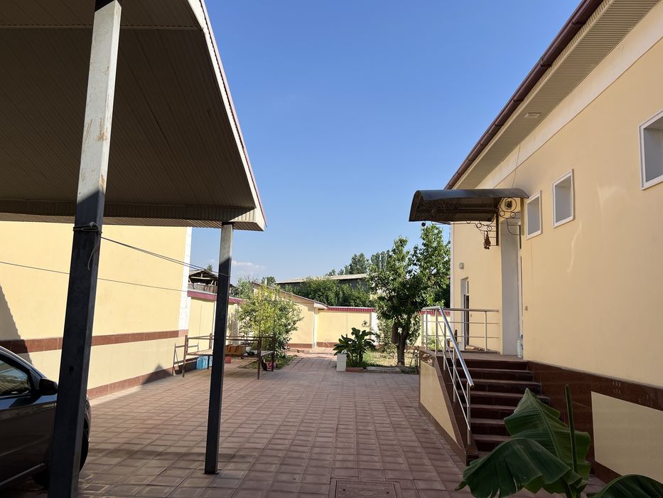 Коттедж Сотилади