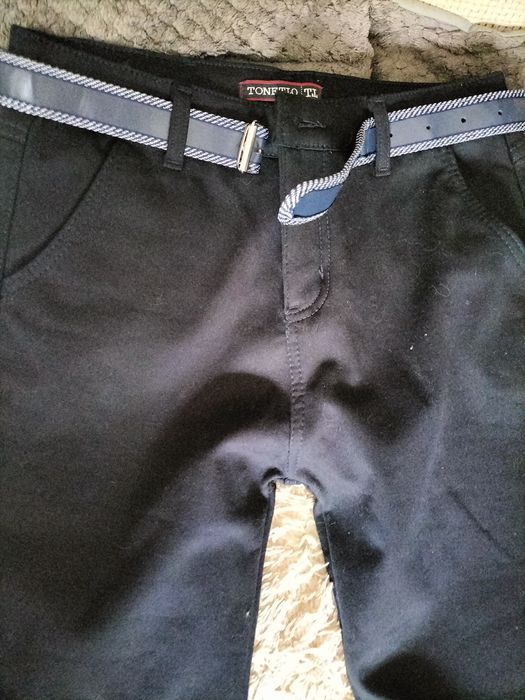 Продам брюки утеплённые новые 15-16 лет