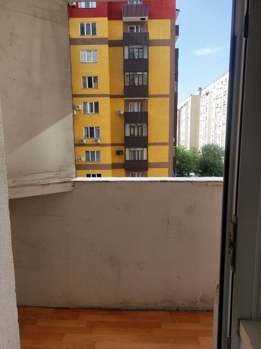 1-но комнатная 50 кв торг есть