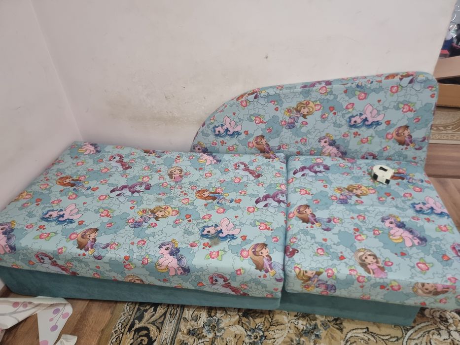 Продам детский диван