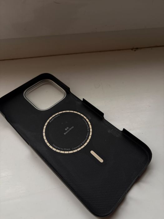 Продается чехол Pitaka( оригинал) на Iphone 16 pro max