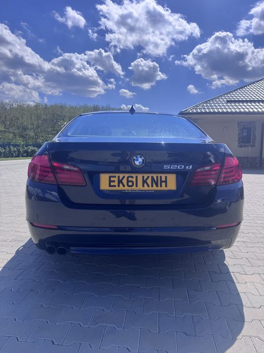 Dezmembrez BMW F10 520D 2011