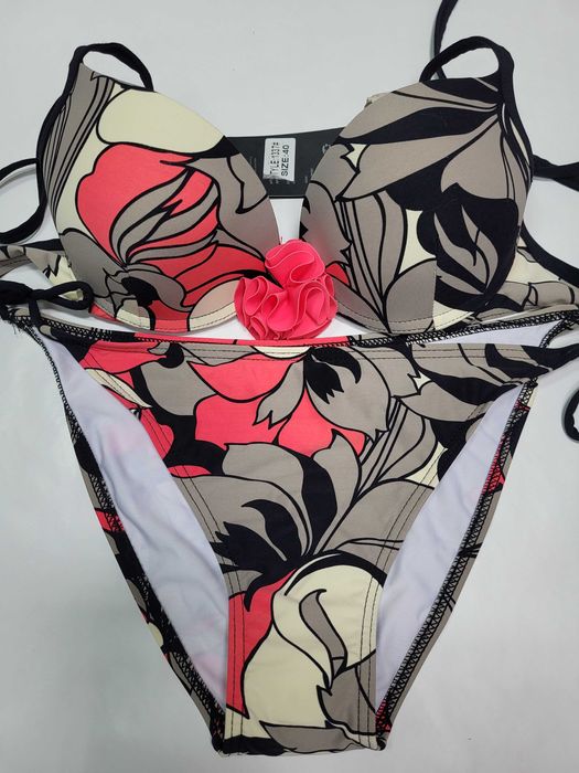 Дамски бански на ликвидация