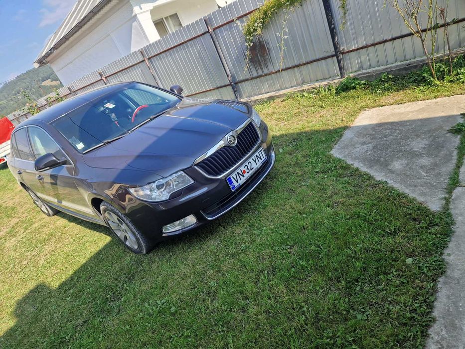 Škoda Superb 2010 diesel, 6.037 € — imagine 5
