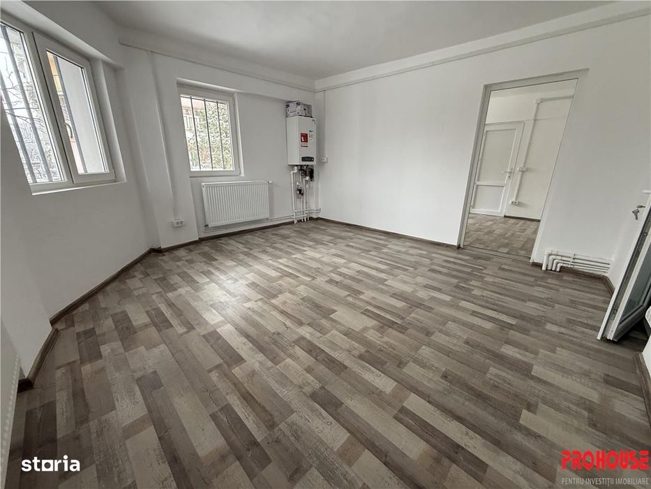 Adjud - spatiu comercial renovat complet