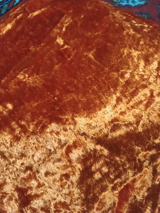 Духоба Материал Янги турган Сандикда