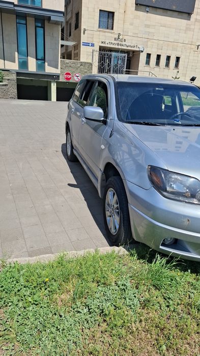 Продам срочно машина