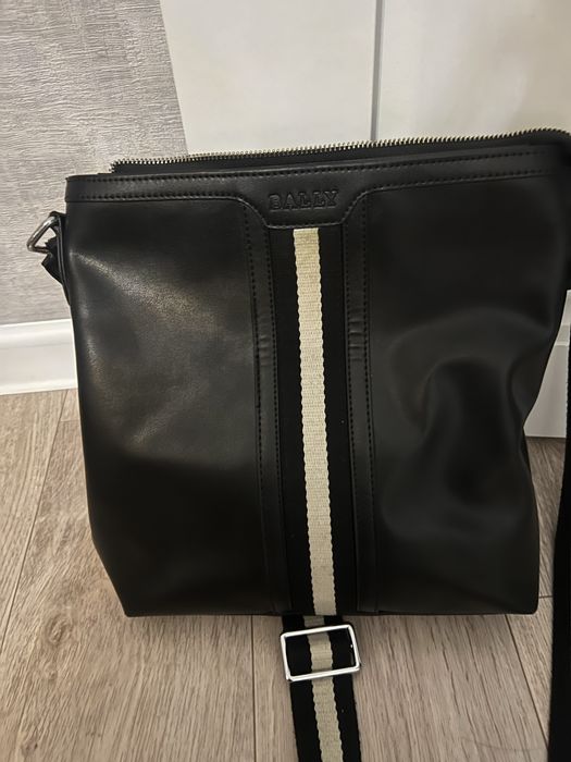 Продается мужская барсетка