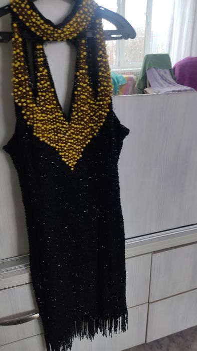 Продам  новогодние платья б|у