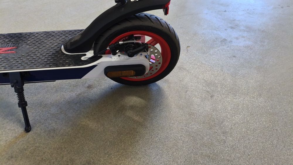 Trotinetă electrica Aprilia