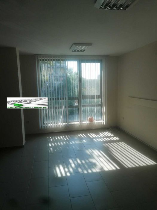 Дава се под наем Офис в Пловдив, Кючук Париж - 45 кв.м за 234.09 € - Снимка #1