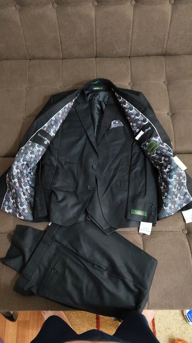 Продам Кастюмы Мужские