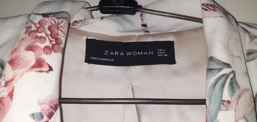 Продается женский костюм юбка с жакетом.Размер 48 -50.