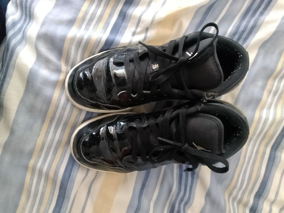 Vând Jordan 1 Low