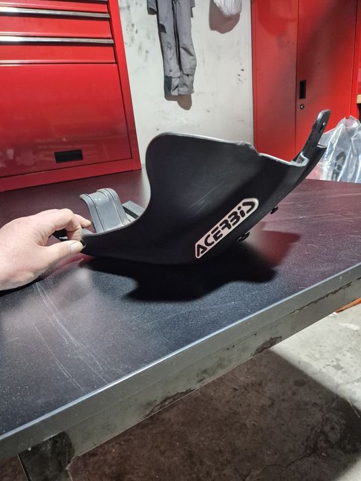 протектор двигател KTM