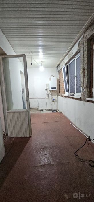 Продаётся 3 -комнатная  квартира