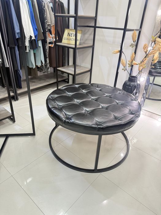 Продам торговое оборудование .