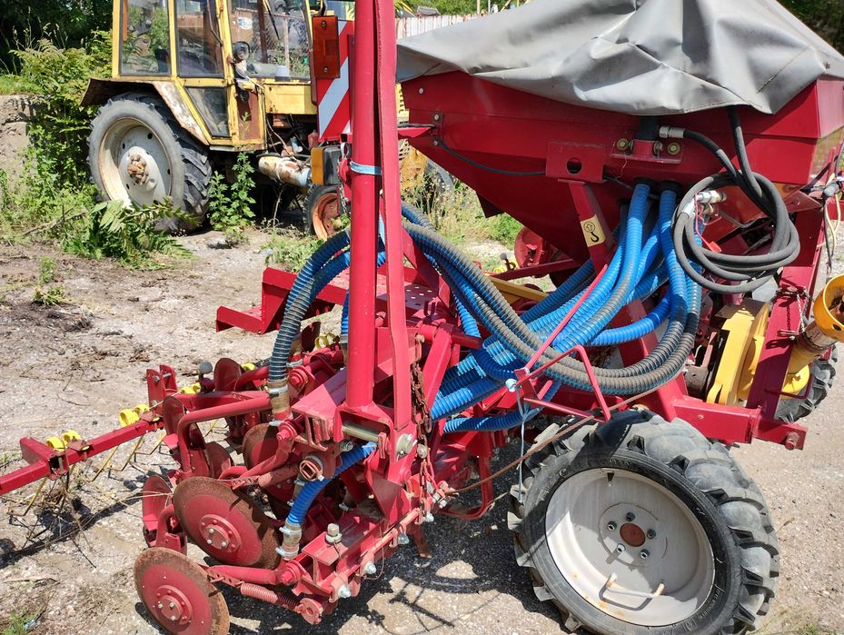Сеялка СПУ - пневматична, навесна и прикачна