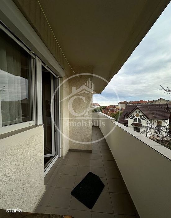 Apartament cu 3 camere de închiriat în zona Rogerius, Oradea.
