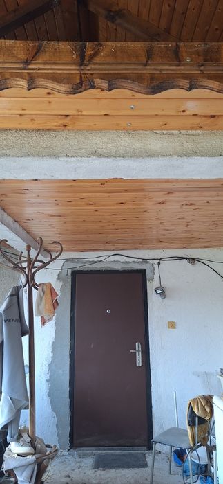 Къща с голям двор