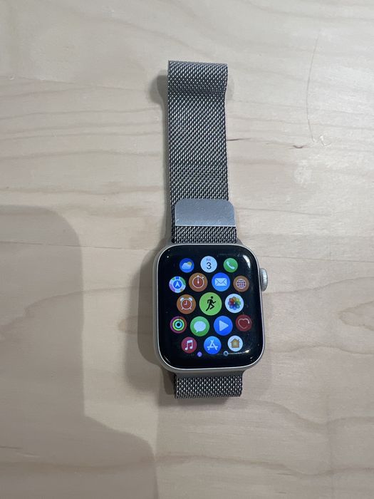 Apple Watch series 5 40mm Aluminium & Ceramic