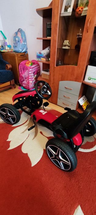 Kart cu pedale pt copii Mercedes Benz